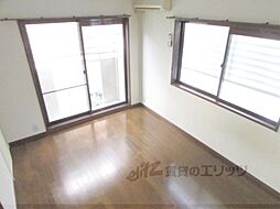 京阪本線 出町柳駅 バス9分 北白川仕伏町下車 徒歩2分の賃貸マンション 2階1Kのリビング/ダイニング