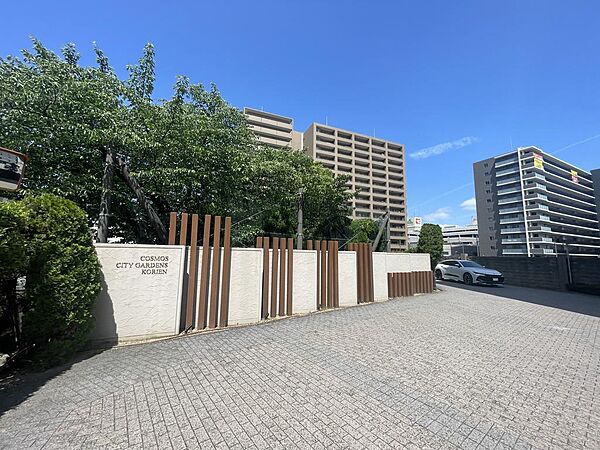 外観：327002982000