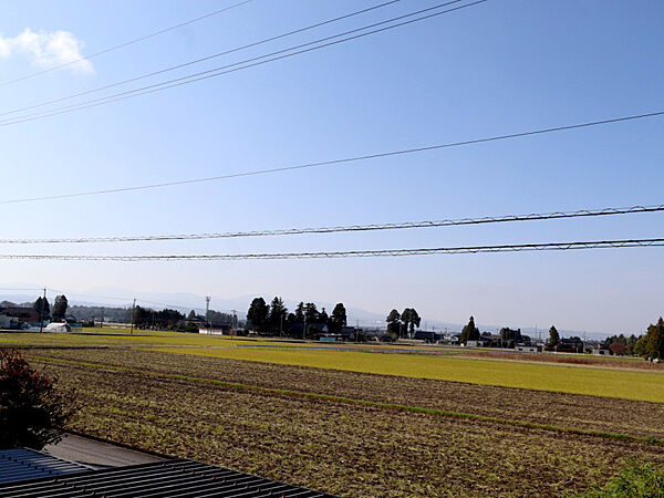 西側は田園風景！