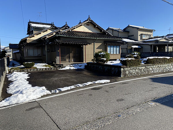 土地全景：建物解体更地渡し