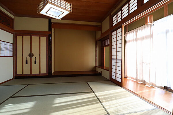 1階和室　8帖