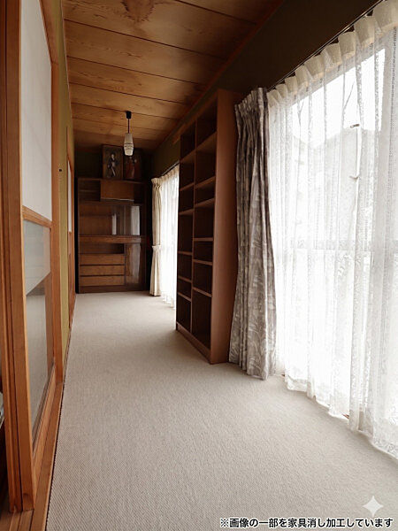 広縁※画像の一部を家具消し加工しています