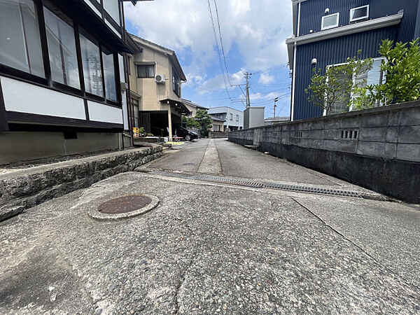 前面道路(南側→北側)