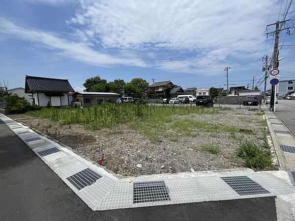 南東から見た土地全景