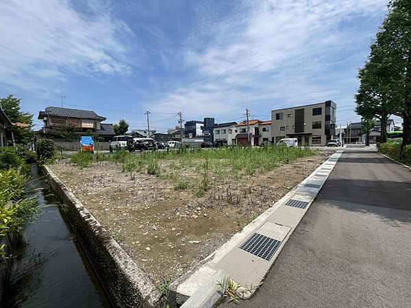 南西から見た土地全景