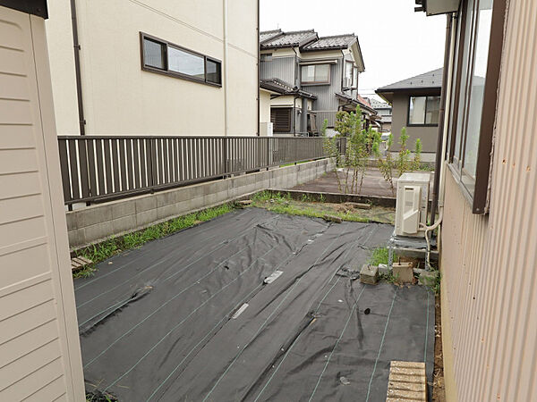 お庭（東側部分）