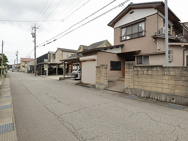 前面道路（幅員6.2m）《南側→北側》
