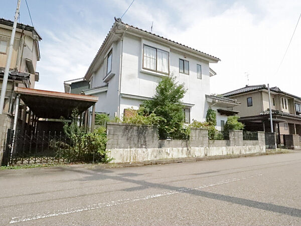 北から見た全景