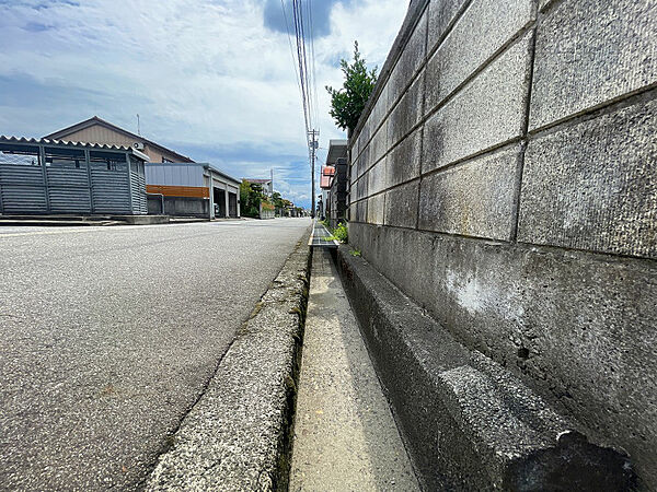 高低差(西側→東側)