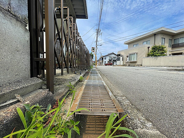 高低差(東側→西側)