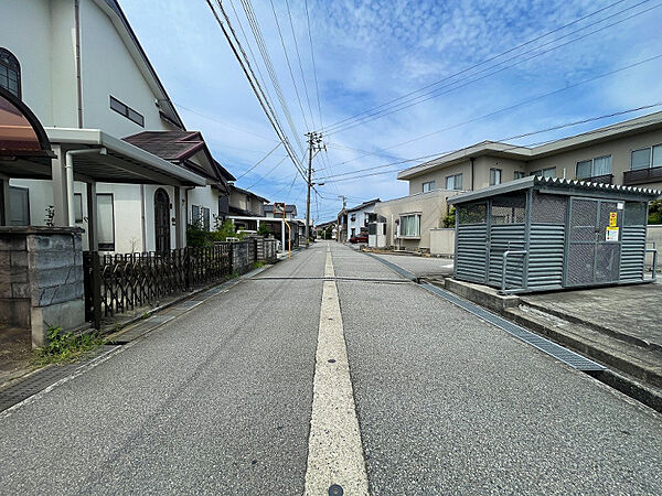 前面道路(東側→西側)