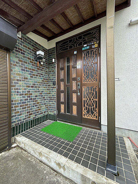 玄関を拡大表示