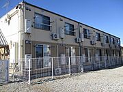 竜田駅より徒歩3分 築9年9ヶ月 2階建の賃貸物件