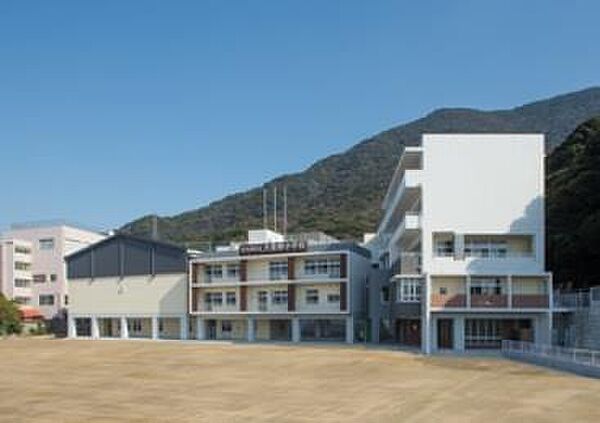 画像16:大里柳小学校(1、300m)