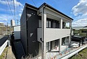 教育大前駅より徒歩4分 築2年7ヶ月 2階建の賃貸物件