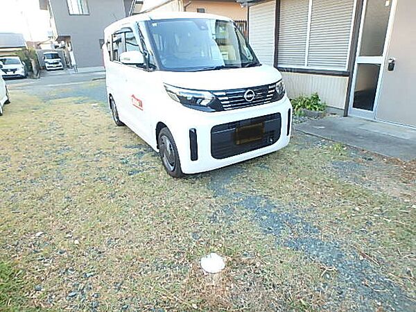 画像6:駐車場