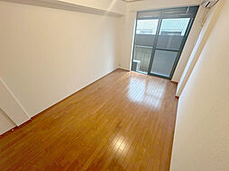 グラン・プレジール 1階1Kのリビング/ダイニング