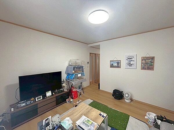 detached 宮城県亘理郡亘理町字上浜街道
地図を見る