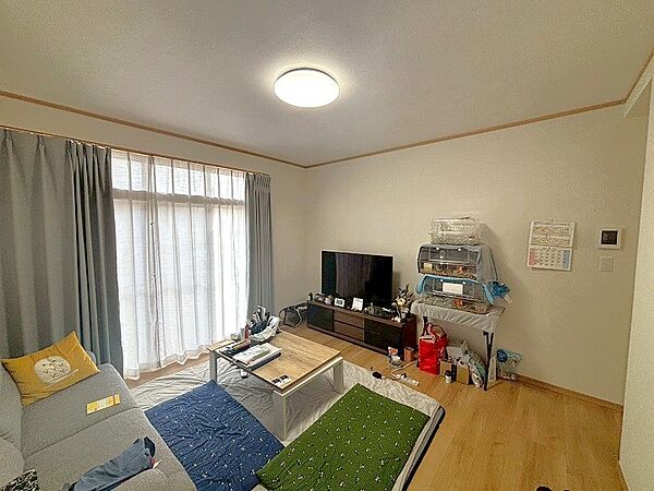 detached 宮城県亘理郡亘理町字上浜街道
地図を見る