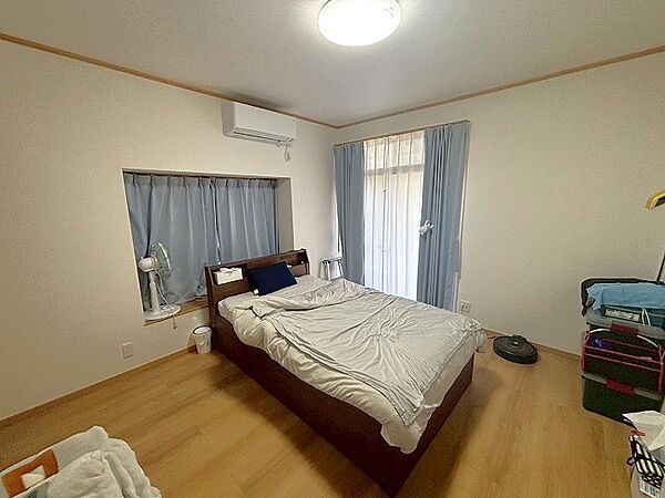 detached 宮城県亘理郡亘理町字上浜街道
地図を見る