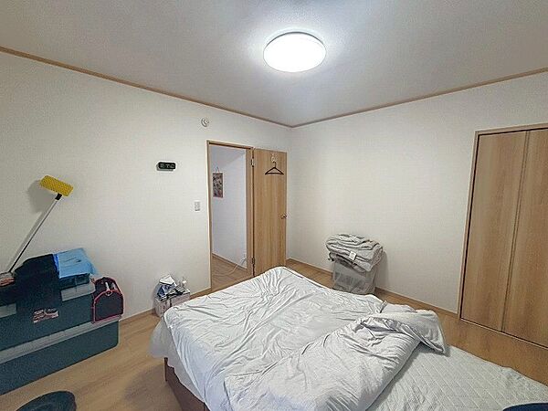 detached 宮城県亘理郡亘理町字上浜街道
地図を見る