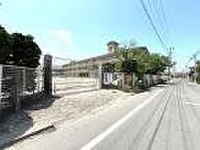 角田市立角田小学校 徒歩11分。 820m