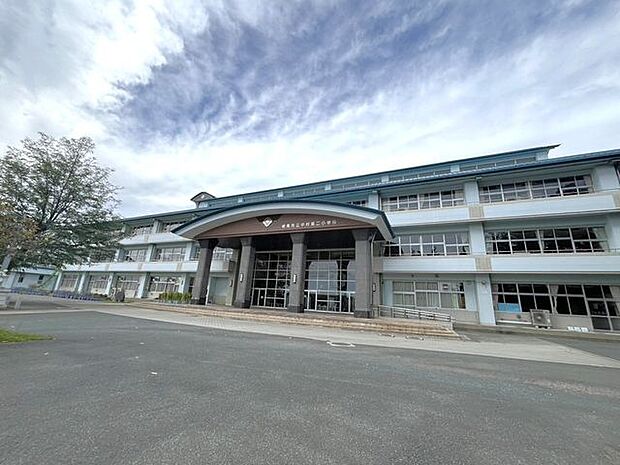 相馬市立中村第二小学校 徒歩34分。 2710m