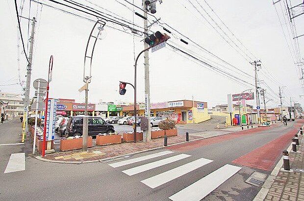 スーパービッグ原町店 徒歩4分。 310m