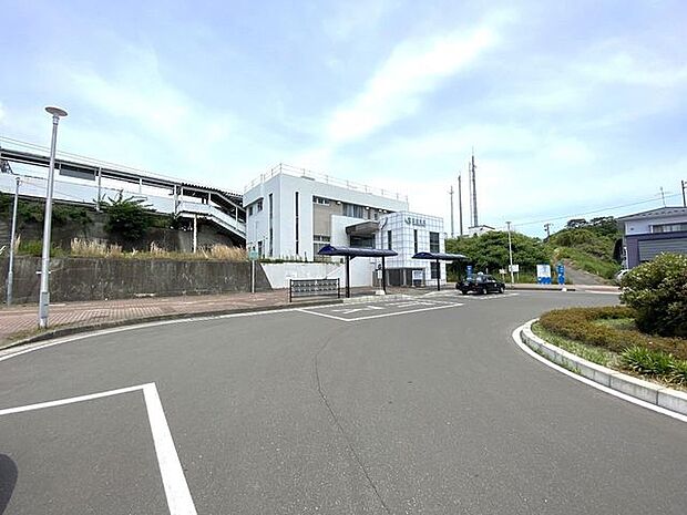 東塩釜駅(JR東日本 仙石線) 徒歩22分。 1760m