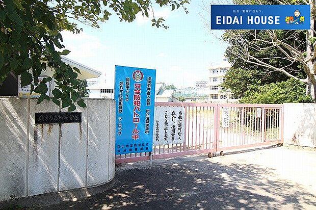 仙台市立向山小学校 徒歩17分。 1300m