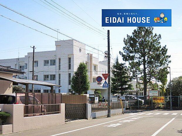 岩沼市立岩沼南小学校 徒歩9分。 660m