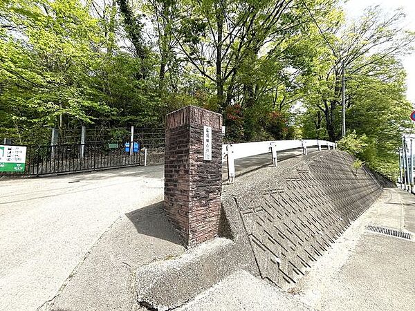 蔵王町立遠刈田小学校 徒歩43分。 3440m