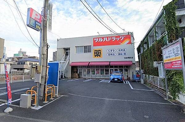 ツルハドラッグ仙台荒町店 徒歩8分。 610m