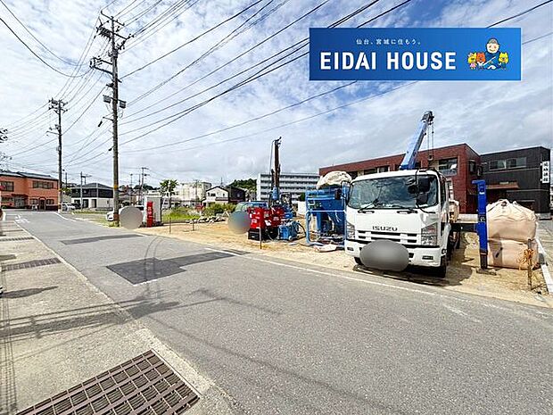 前面道路含む外観