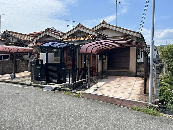 外観：328000672100
