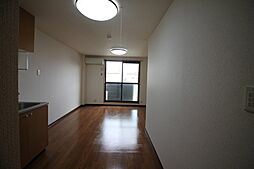 クレストビレッジIII 201 2階1LDKのリビング/ダイニング