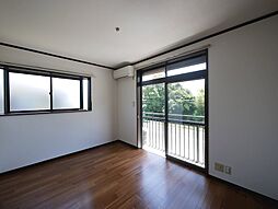 イーズアパートメント　A棟 201 2階3Kのリビング/ダイニング