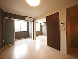 un　poireau（アン　ポワロー） 202 2階1LDKのリビング/ダイニング