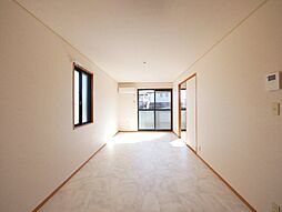 グランドソレイユG 102 1階3LDKのリビング/ダイニング