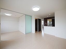 プロモントワール 203 2階2LDKのリビング/ダイニング