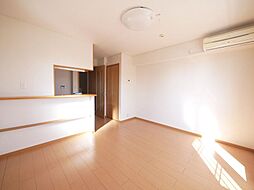 ベルロード・エム 201 2階1LDKのリビング/ダイニング