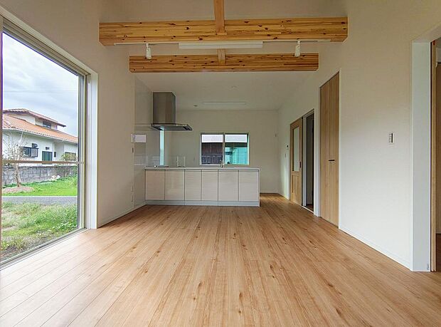 16畳のリビング