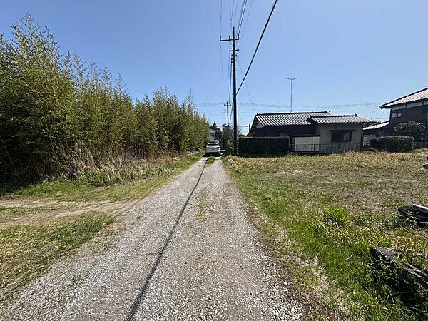 北側私道を西側から東方向