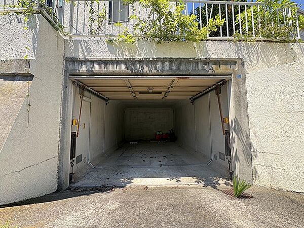 地下車庫もついています。