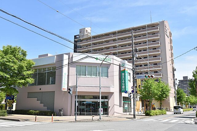 銀行「埼玉りそな銀行北鴻巣出張所（ATM）まで230ｍ」