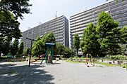 航空公園駅よりバス8分 徒歩2分 築46年2ヶ月 11階建の賃貸物件