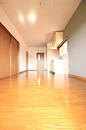 ハイツ岡下 201 2階2LDKのリビング/ダイニング