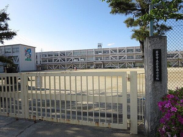 岩倉南小学校 150m