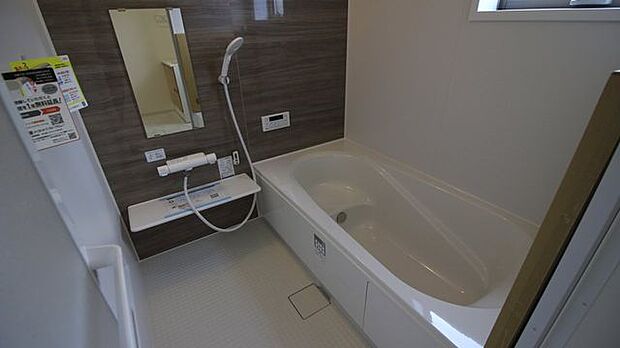 同型写真(浴室)