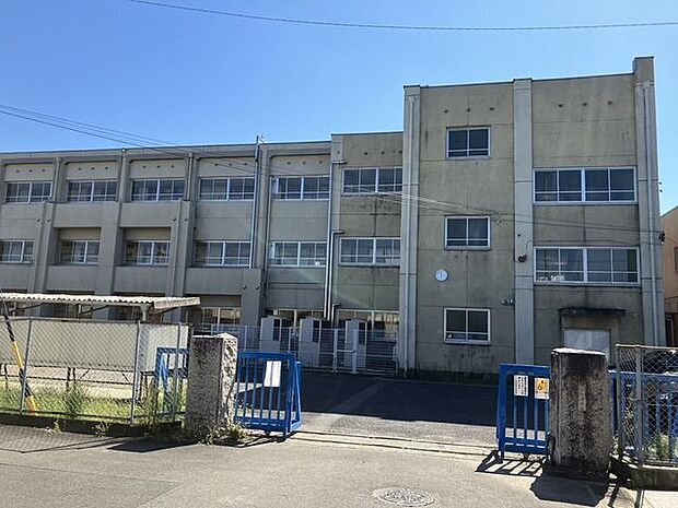 古知野中学校 900m